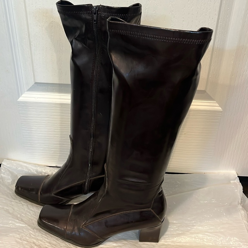 Dark brown knee-high boots, Size  8.5, worn once